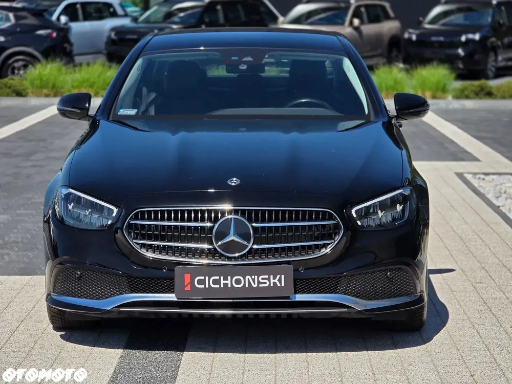 Mercedes-Benz E-Class 2022 photo 3