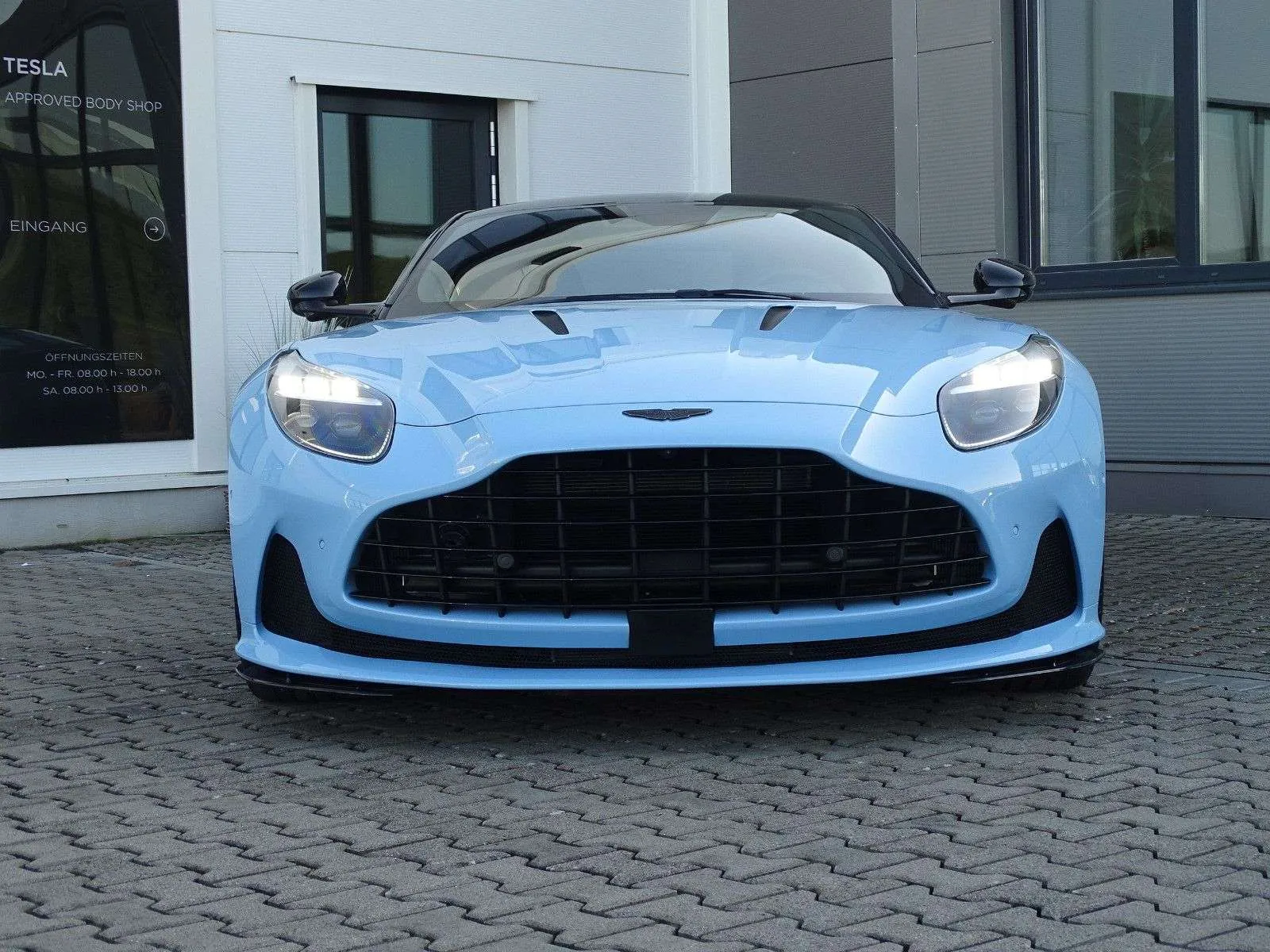Aston Martin Db12 2024 photo 2