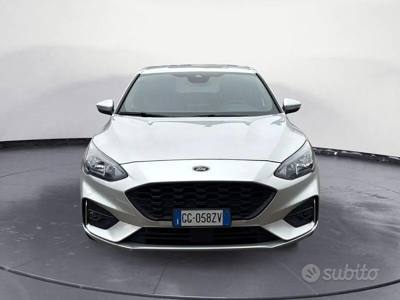 Ford Focus 2021 photo 2