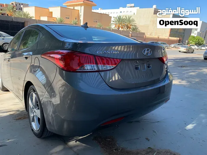 Hyundai Elantra 2013 photo 4