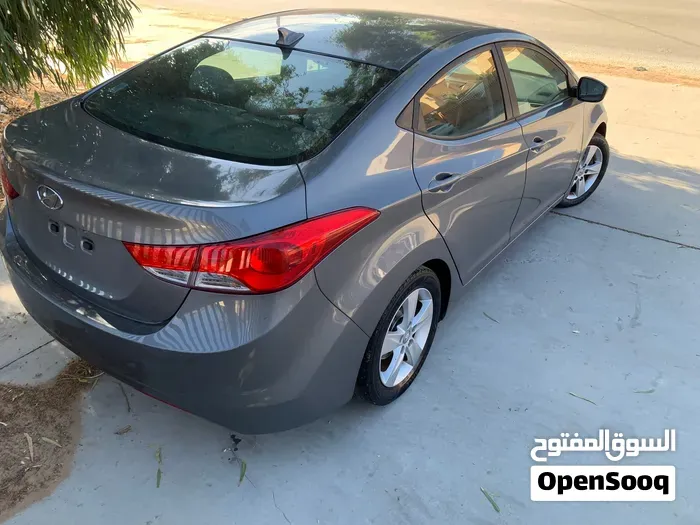 Hyundai Elantra 2013 photo 2