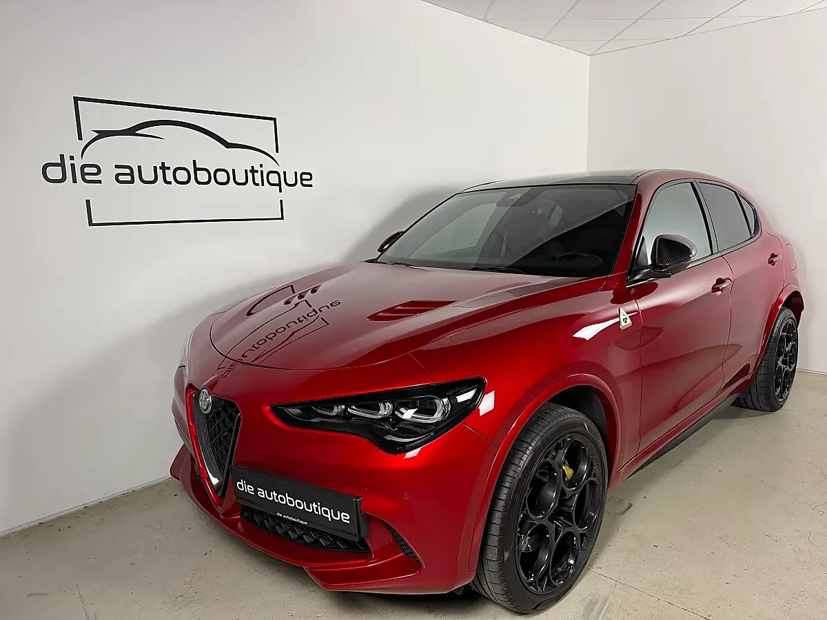 Alfa Romeo Stelvio 2023 photo 2