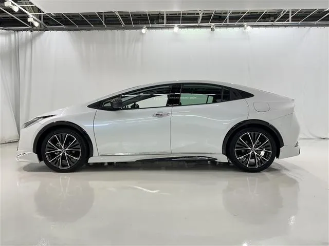 Toyota Prius Z 2026 photo 4