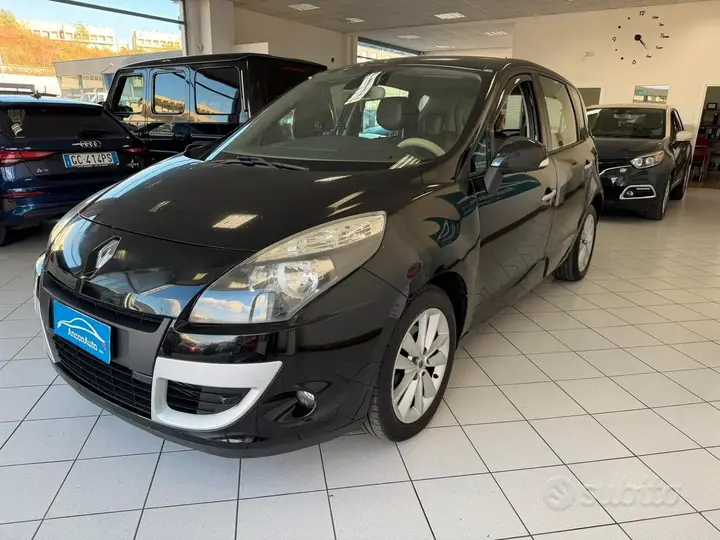 Renault Scenic 2010 photo 2
