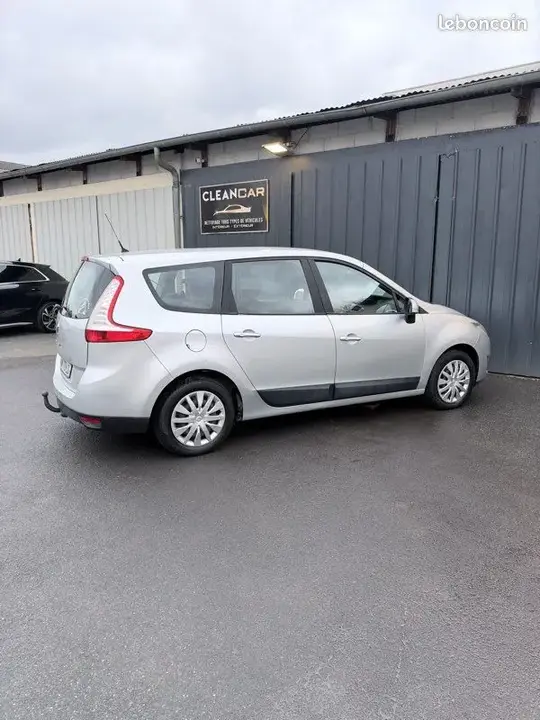 Renault Megane 2009 photo 4