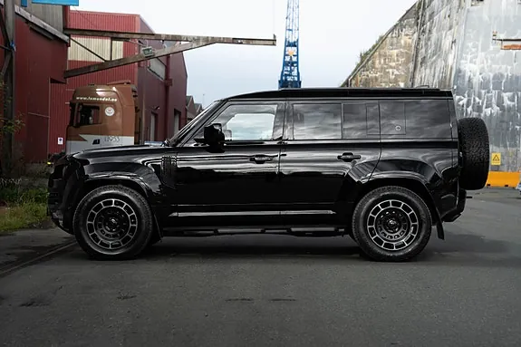 Land Rover Defender 110 2026 photo 5