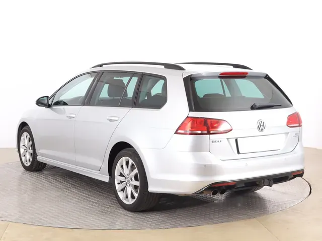 Volkswagen Golf Variant 2015 photo 3