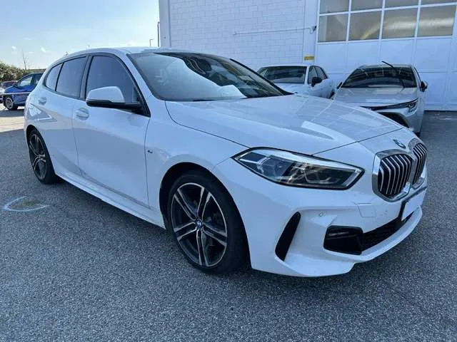 BMW 1 Series 2020 photo 3