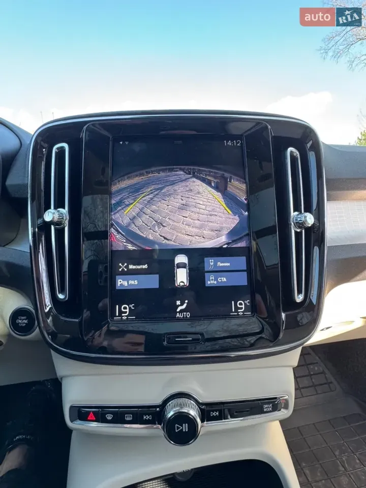 Volvo Xc40 2020 photo 2