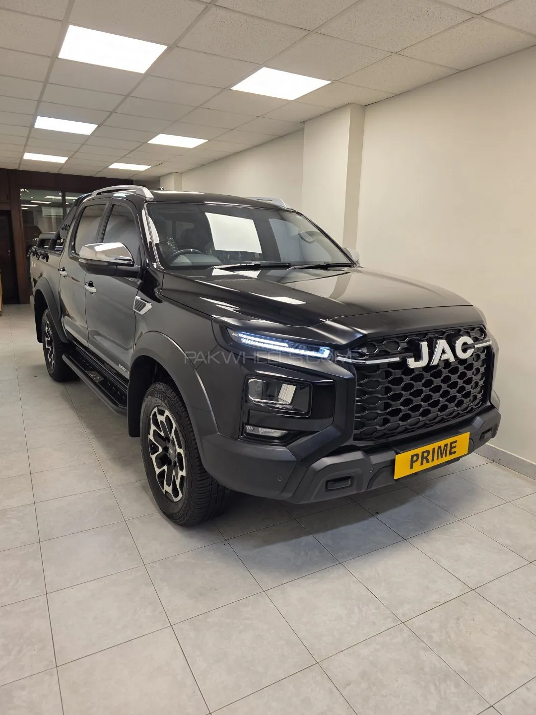 JAC T9