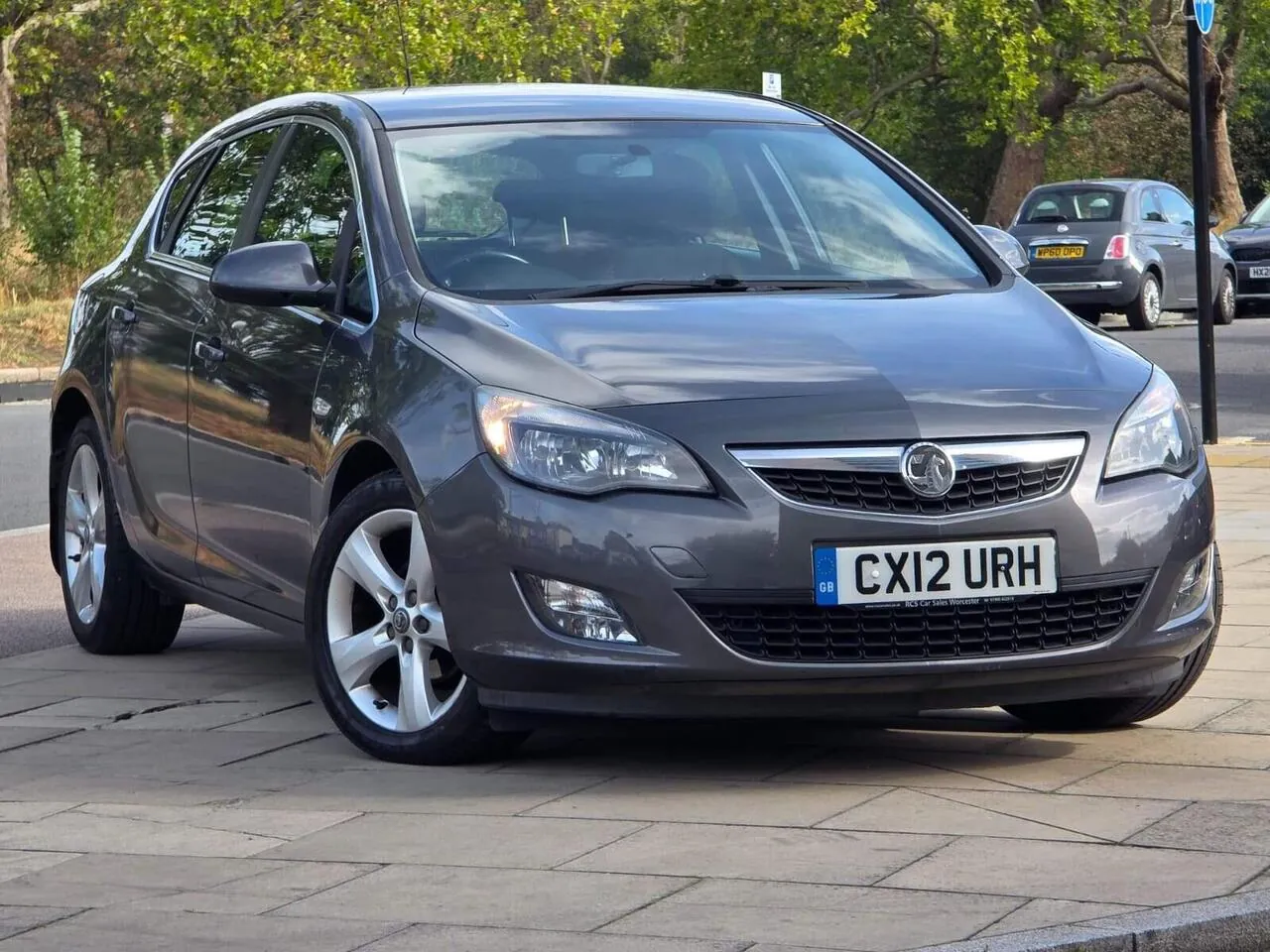 Vauxhall Astra 2012 photo 4