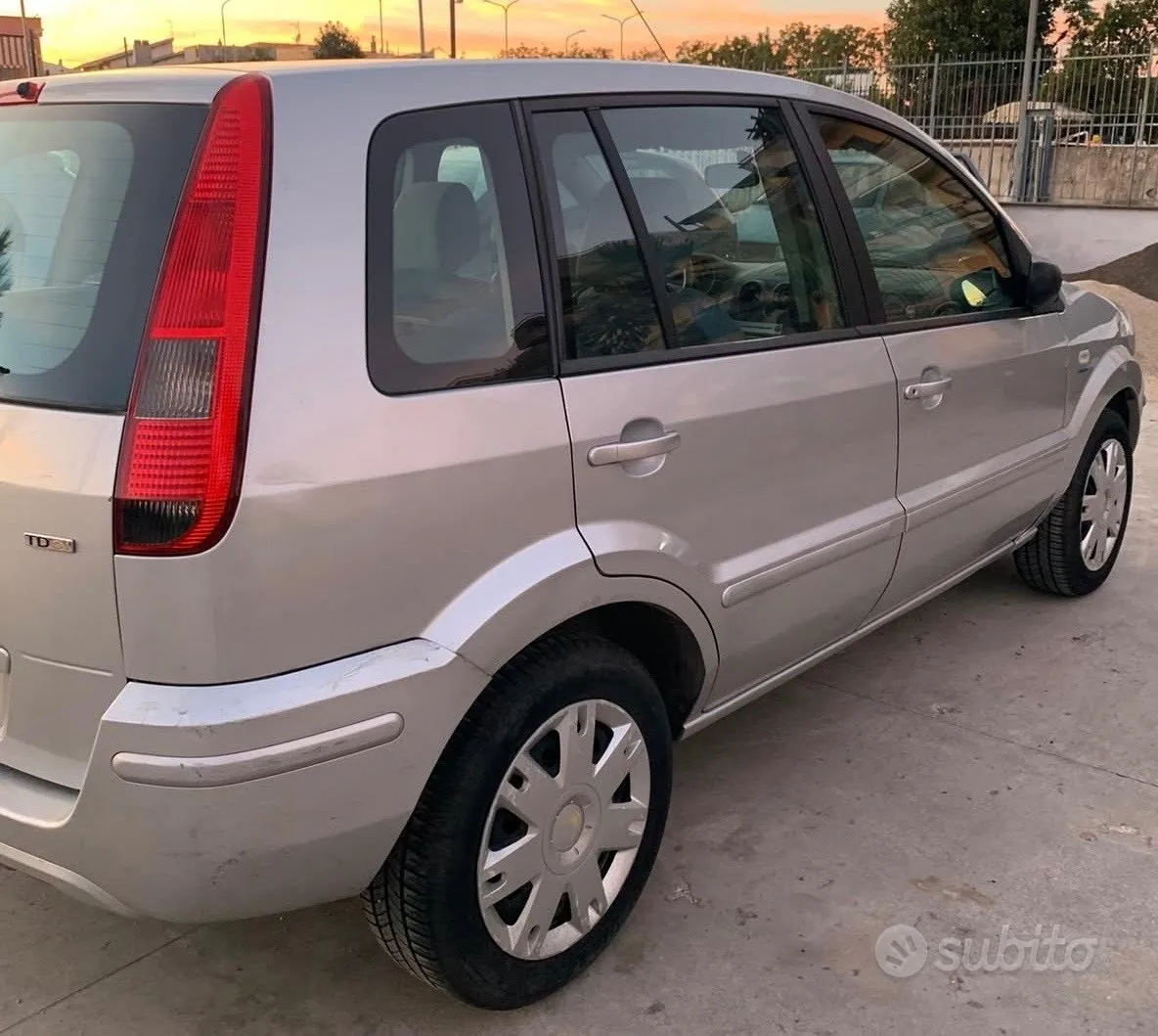 Ford Fusion 2005 photo 4