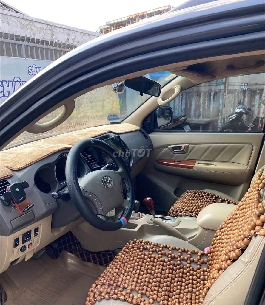 Toyota Fortuner 2009 photo 4