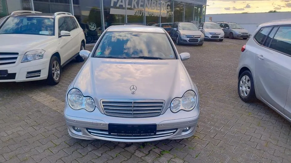 Mercedes-Benz C 180