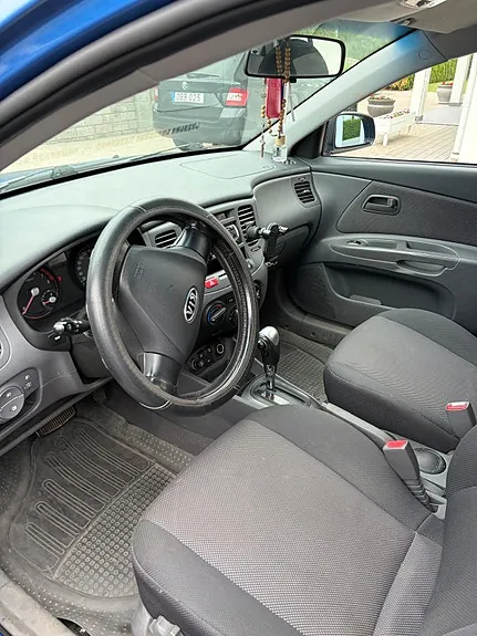 Kia Rio 2007 photo 4