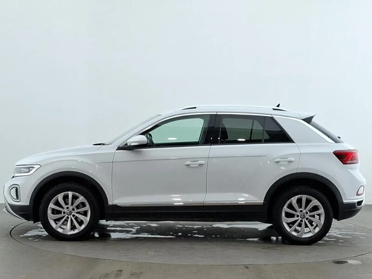Volkswagen T-Roc 2023 photo 4