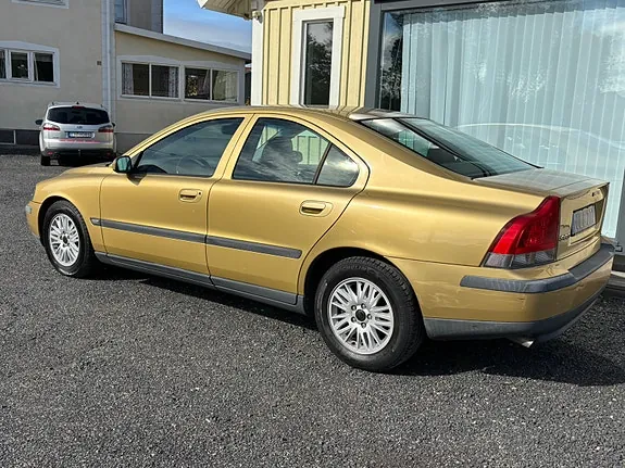 Volvo S60 2004 photo 2