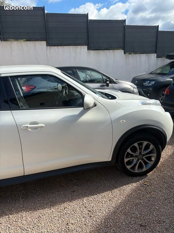 Nissan Juke 2014 photo 2