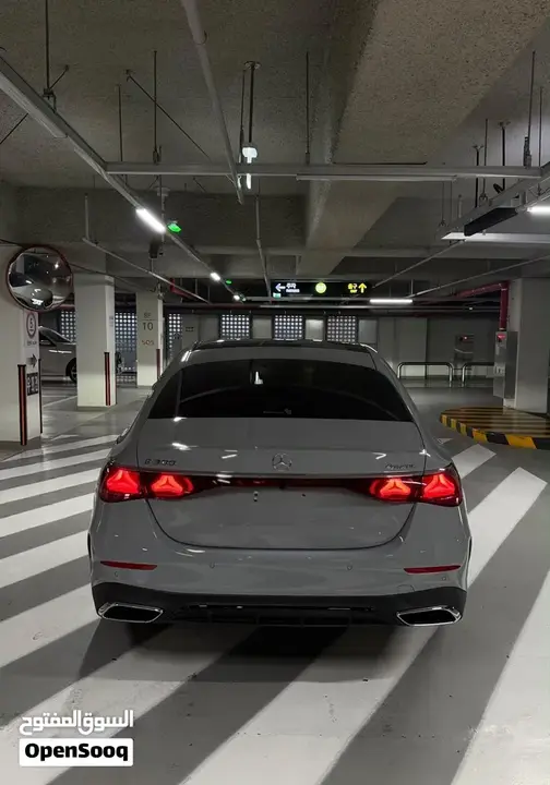 Mercedes-Benz E 300 2026 photo 3