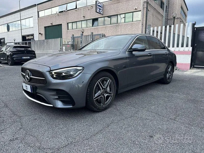 Mercedes-Benz E 300 De
