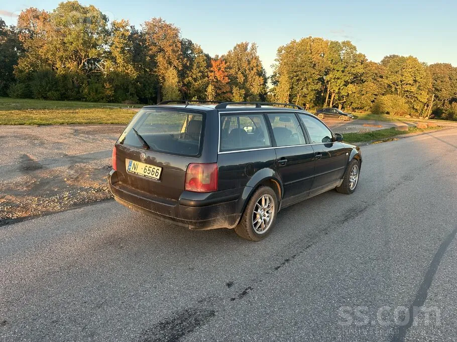 Volkswagen Passat 2003 photo 2