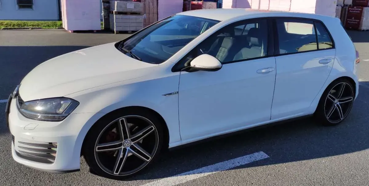Volkswagen Golf 2013 photo 3