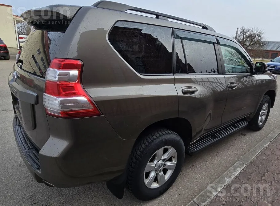 Toyota Land Cruiser 2014 photo 2