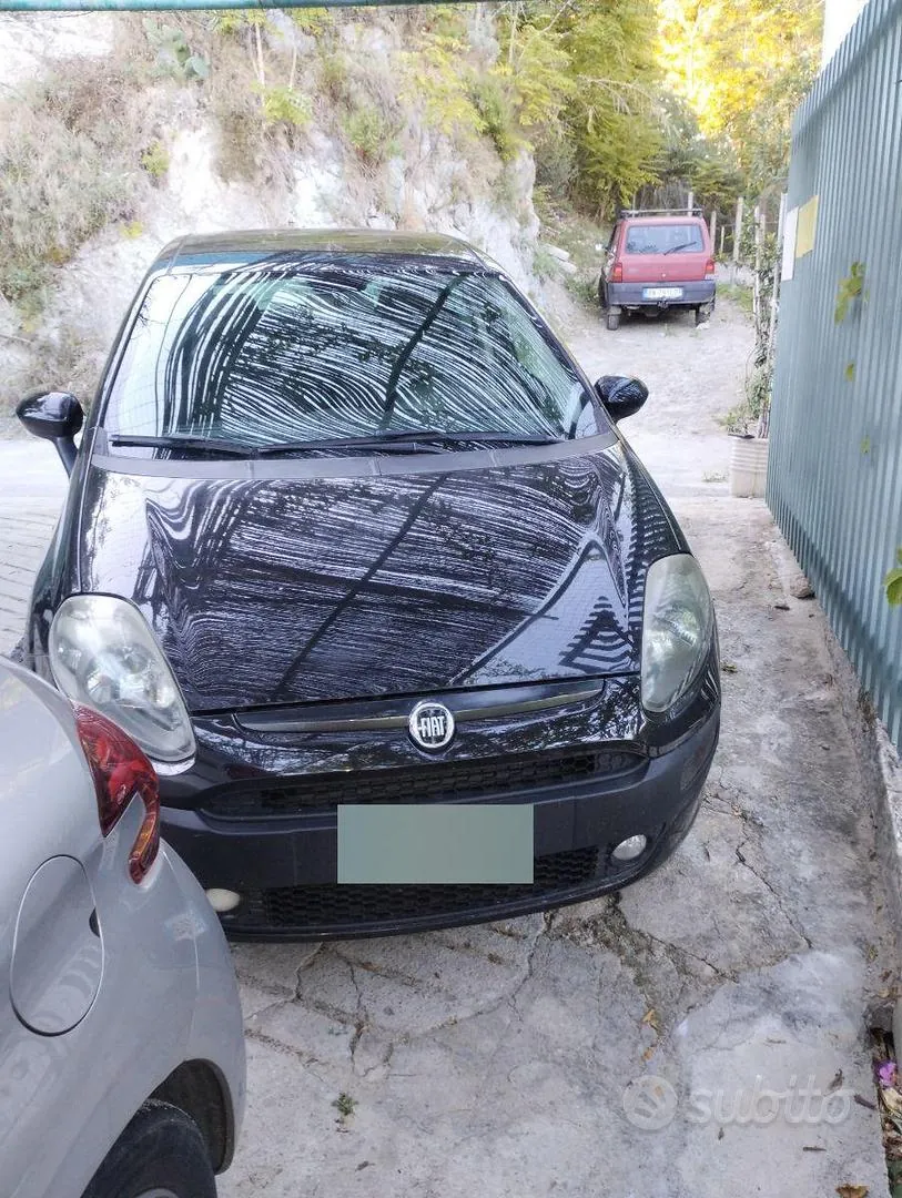 Fiat Punto 2011 photo 4