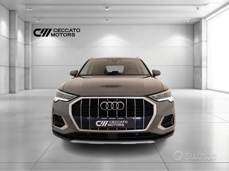 Audi Q3 2019 photo 2