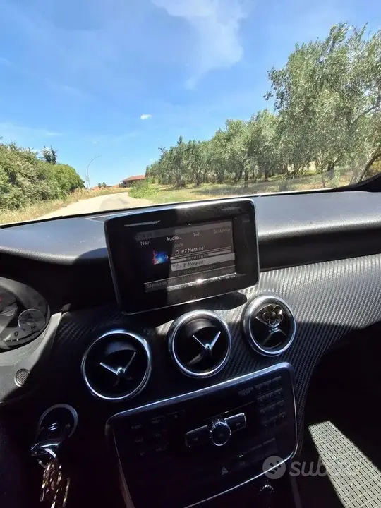 Mercedes-Benz A-Class 2013 photo 3