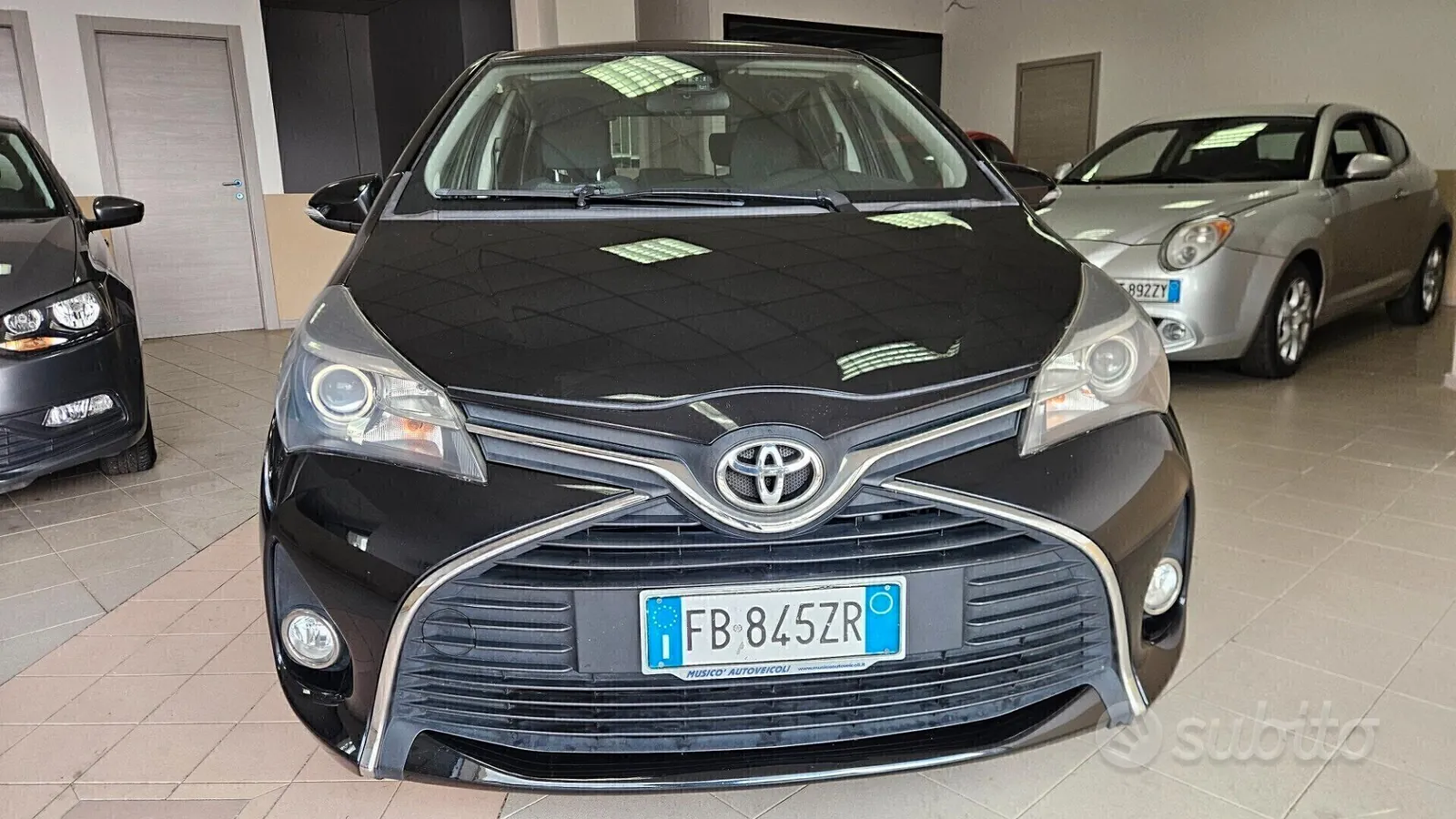 Toyota Yaris 2016 photo 2