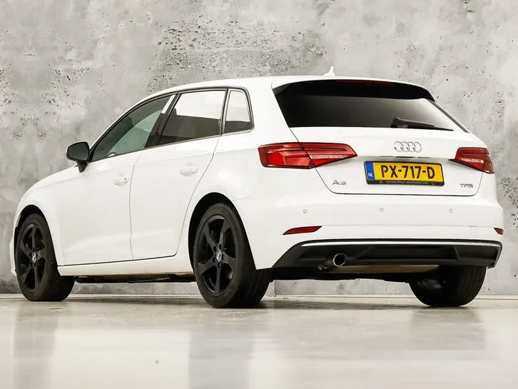 Audi A3 2017 photo 3