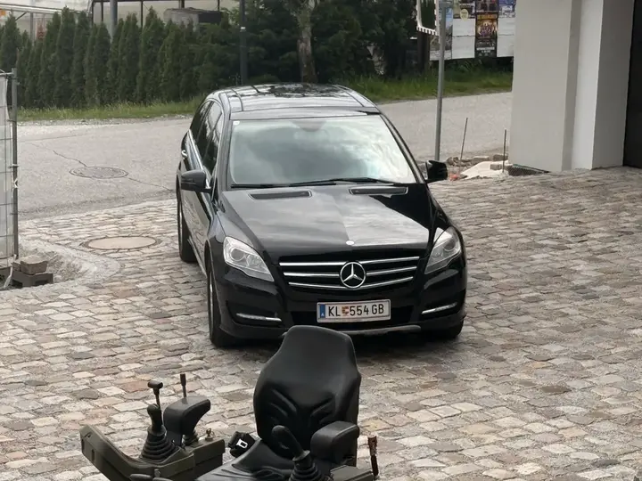 Mercedes-Benz R-Class