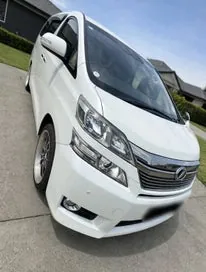 Toyota Vellfire 2013 photo 5