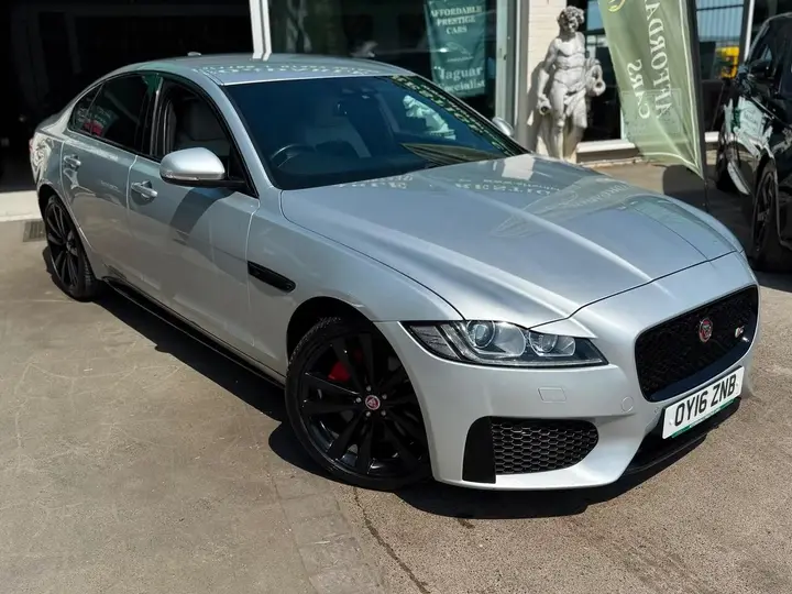 Jaguar Xf 2016 photo 2