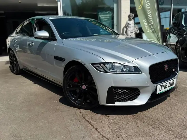 Jaguar Xf 2016 photo 3
