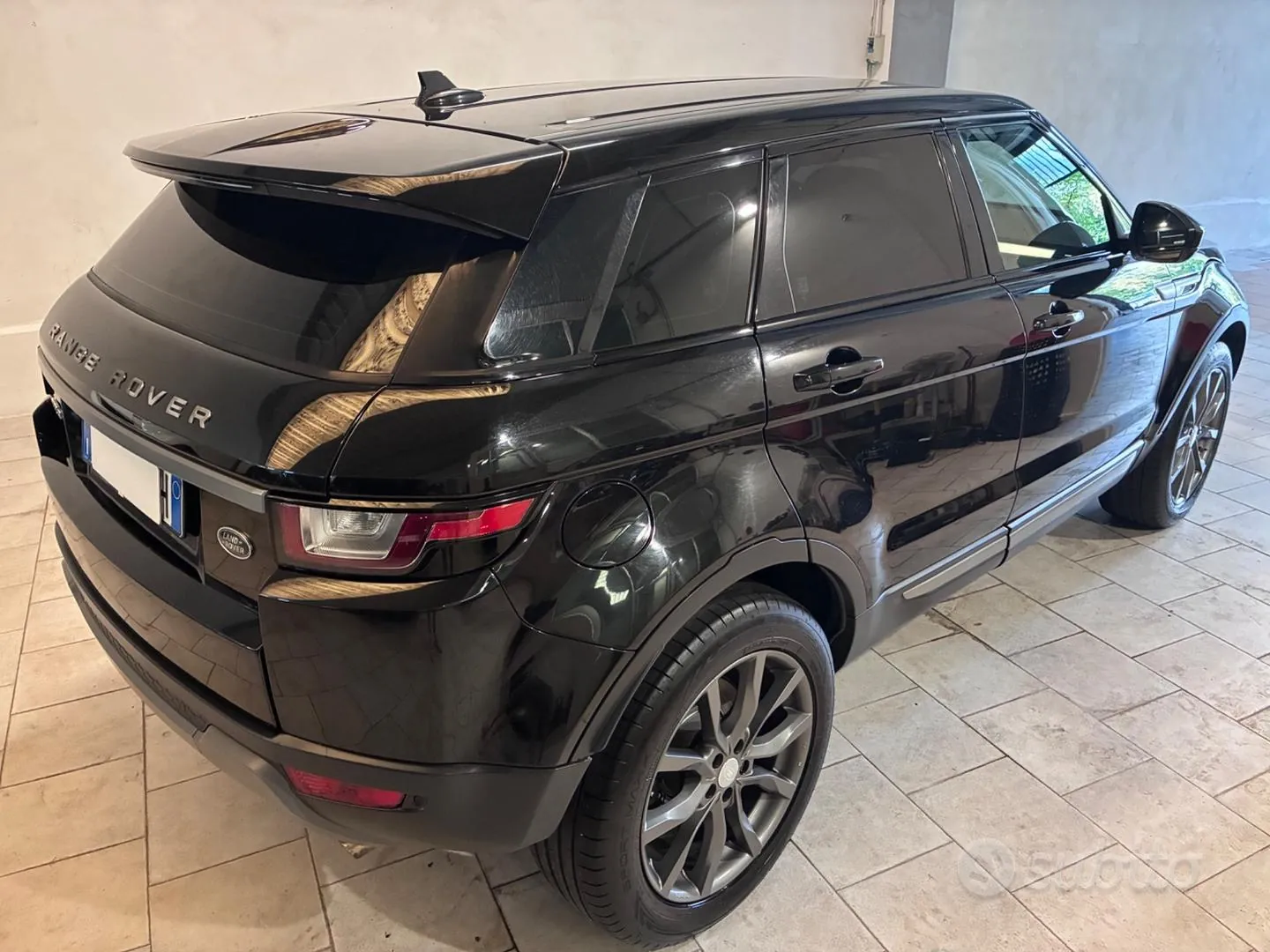 Land Rover Range Rover Evoque 2016 photo 4