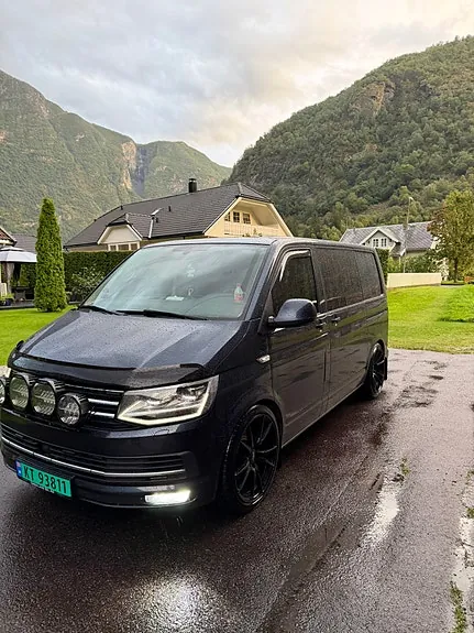 Volkswagen Transporter 2017 photo 2