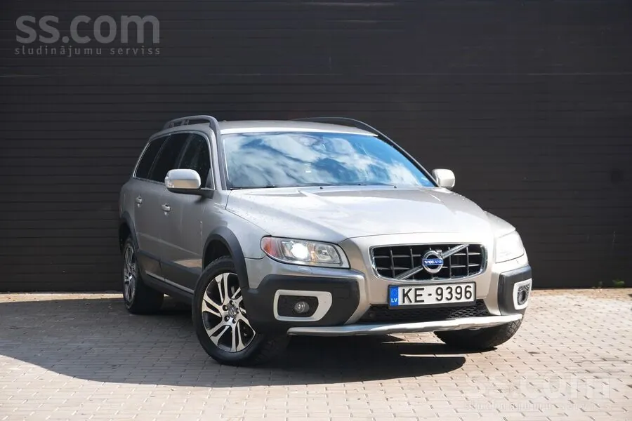 Volvo Xc 70 2011 photo 2