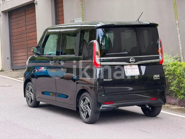 Nissan Roox photo 4