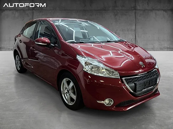 Peugeot 208 2012 photo 4