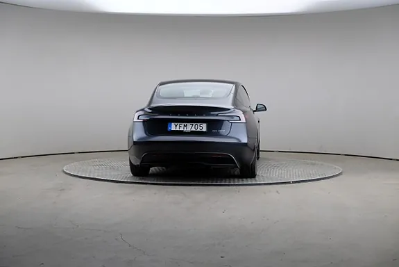 Tesla Model 3 2024 photo 2