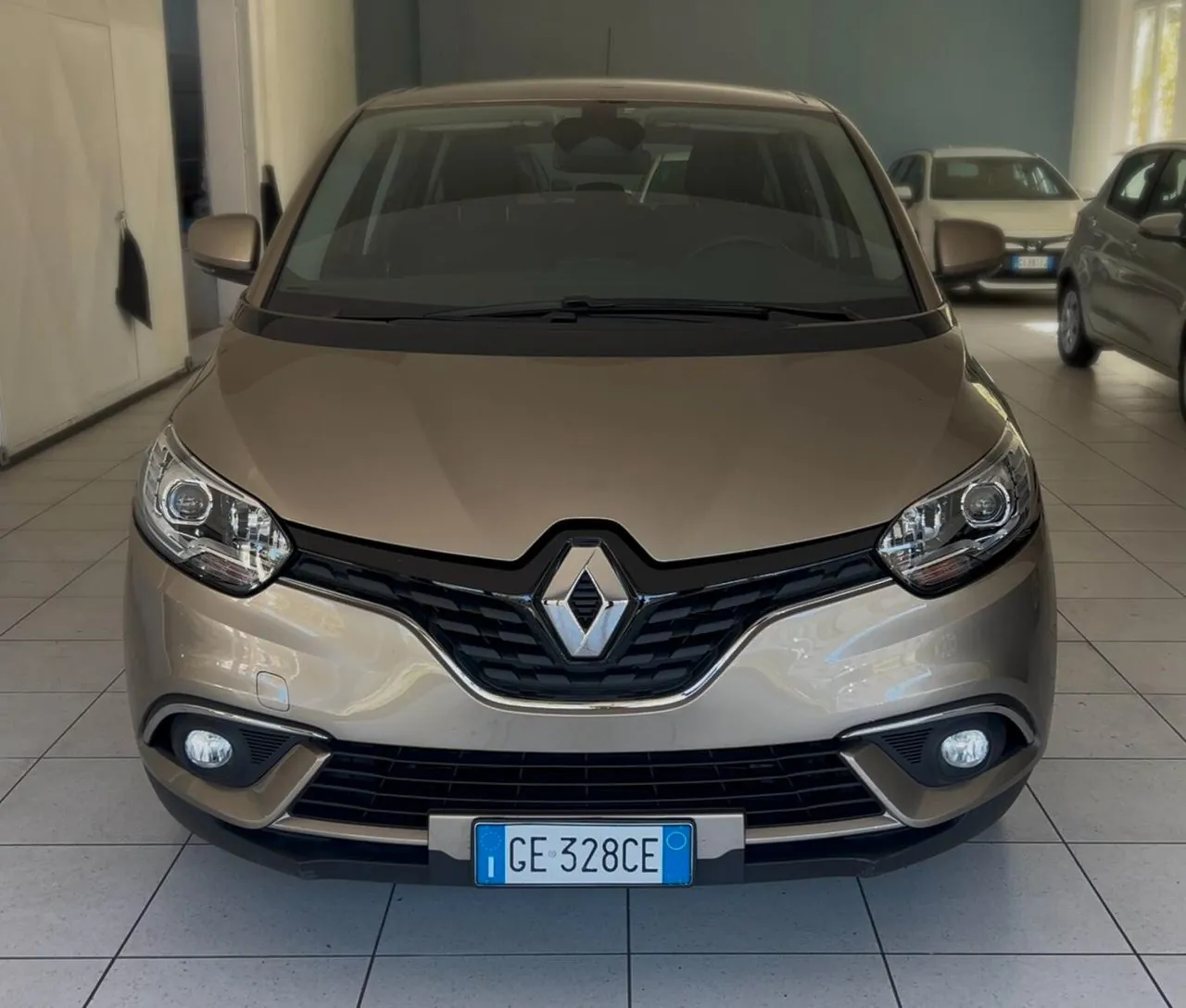 Renault Grand Scenic 2021 photo 2