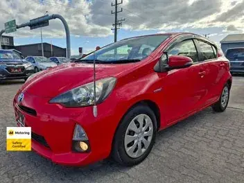 Toyota Aqua 2013 photo 4