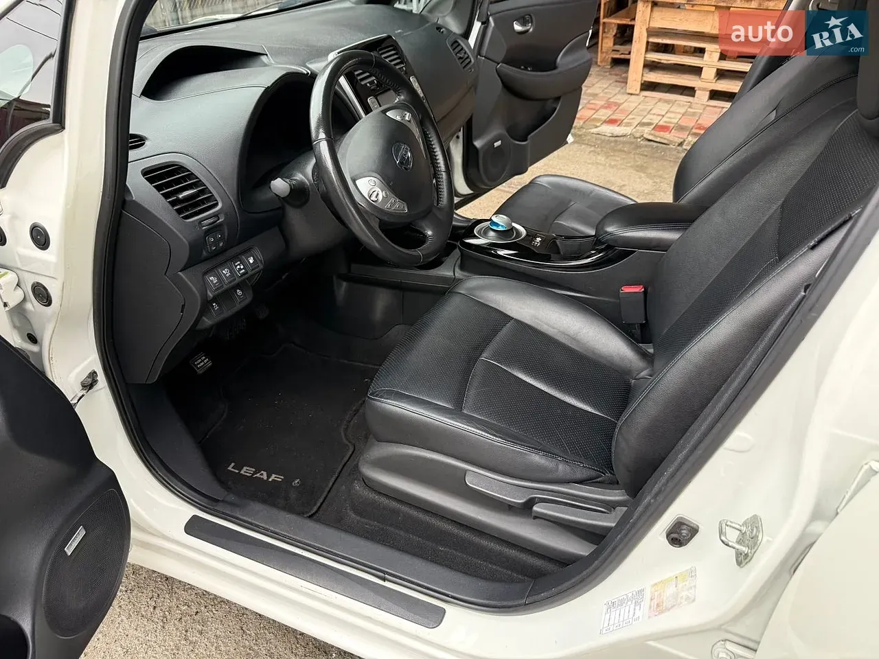 Nissan Leaf 2015 photo 5