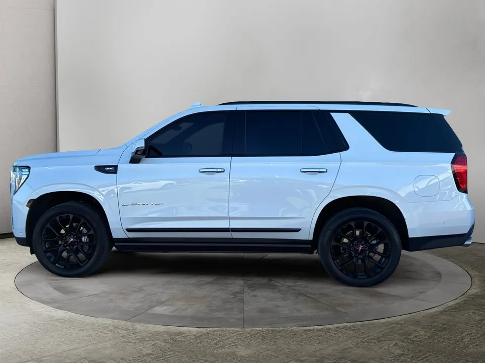 GMC Yukon 2023 photo 2