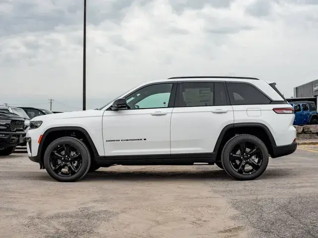 Jeep Grand Cherokee 2026 photo 5