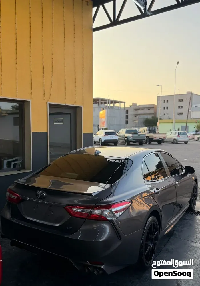 Toyota Camry 2020 photo 2