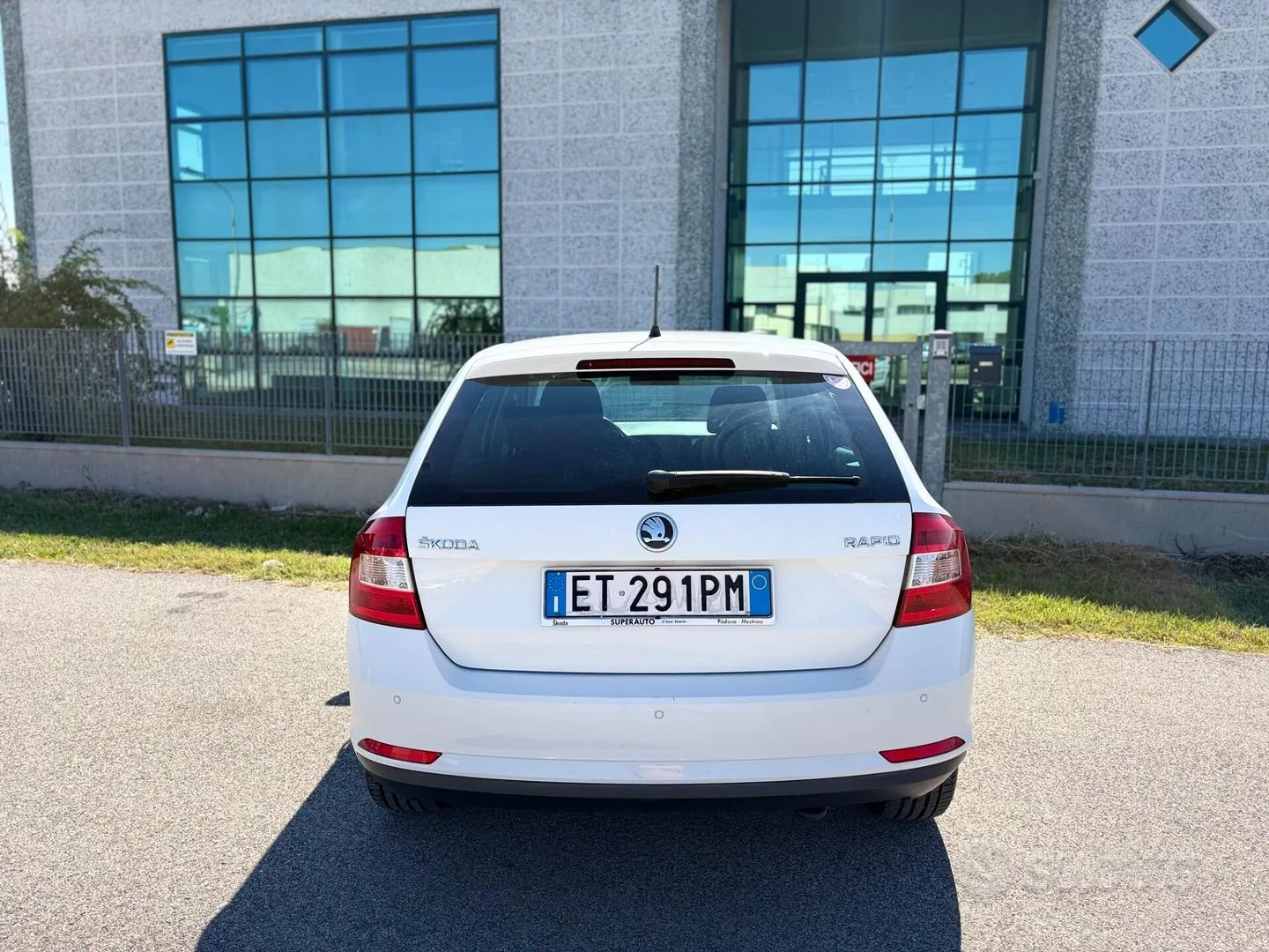 Skoda Rapid 2013 photo 5