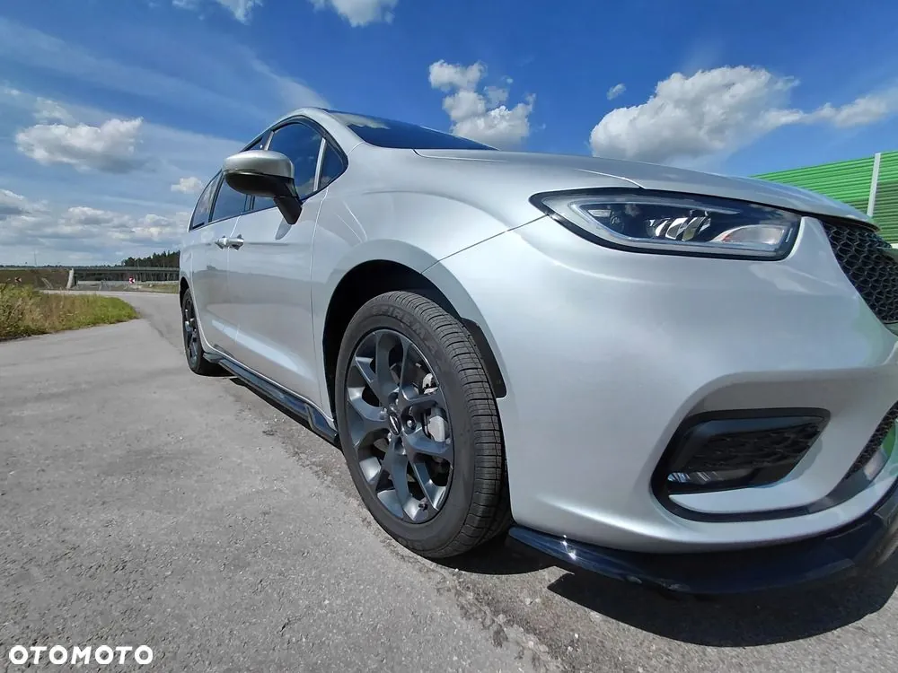 Chrysler Pacifica 2023 photo 4